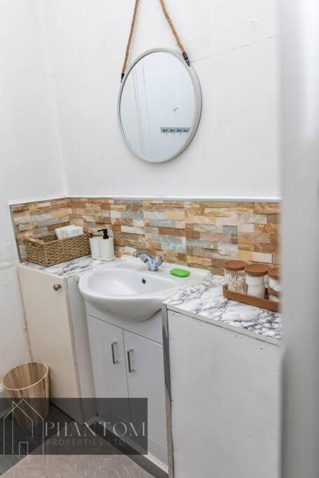 Complex Suite Γλασκώβη Εξωτερικό φωτογραφία